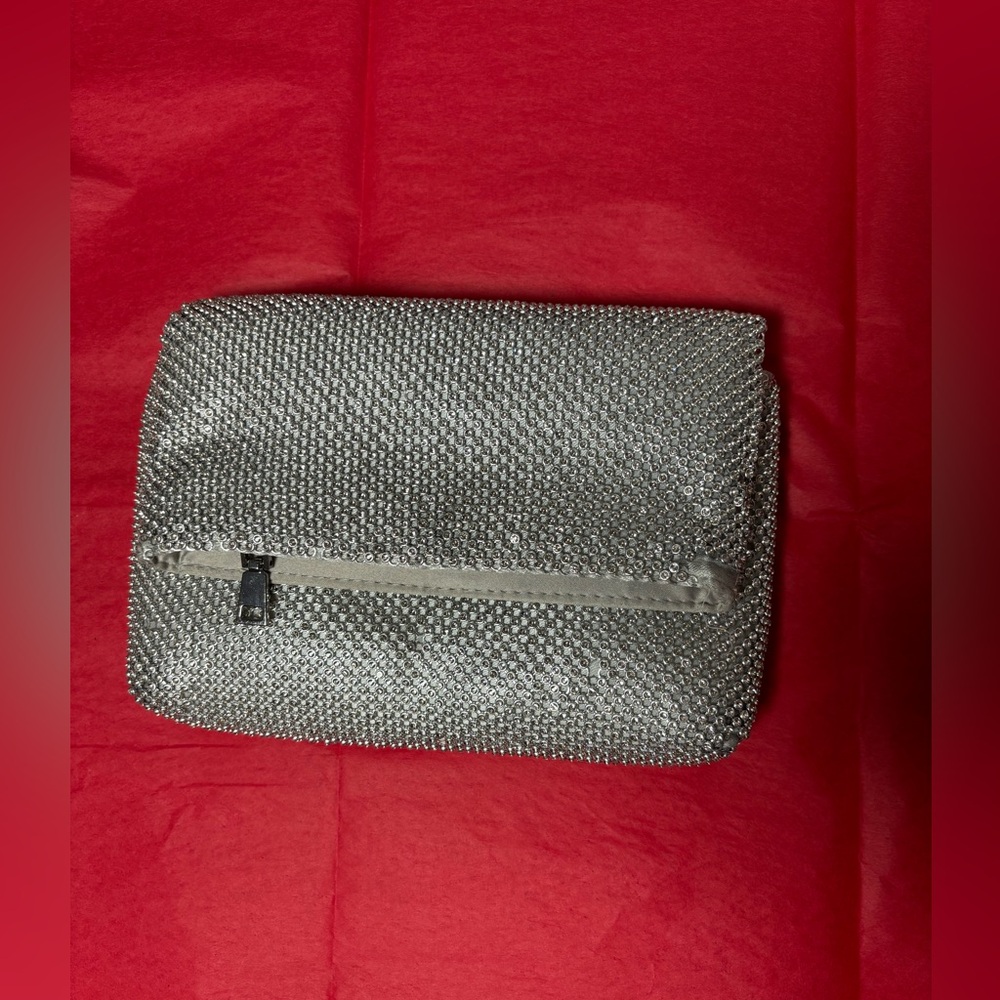 I.N.C

Averry Mesh Crystal Crossbody